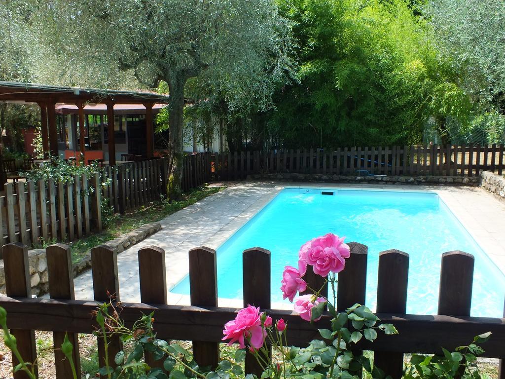 Gli Ulivi Bed & Breakfast Фосдиново Екстериор снимка