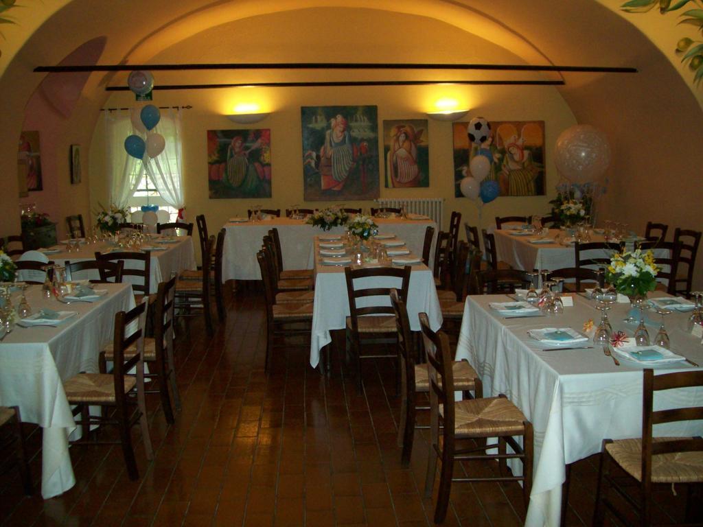 Gli Ulivi Bed & Breakfast Фосдиново Екстериор снимка